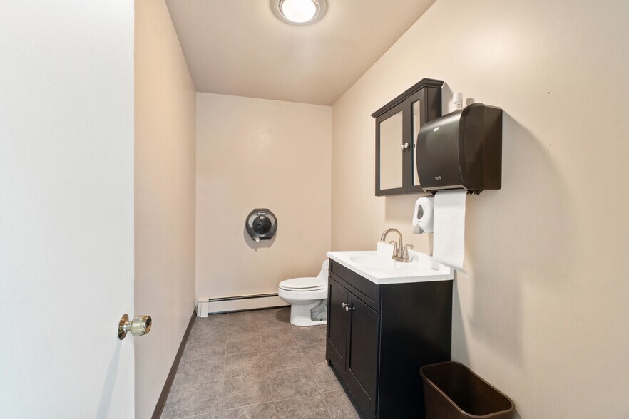 More Photos Of 132 W Pearl St, Jackson Storefront For Sale