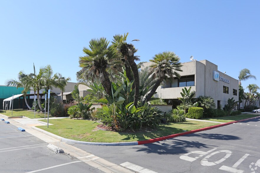 More Photos Of 1441-1445 S Sunkist St, Anaheim Manufacturing For Lease