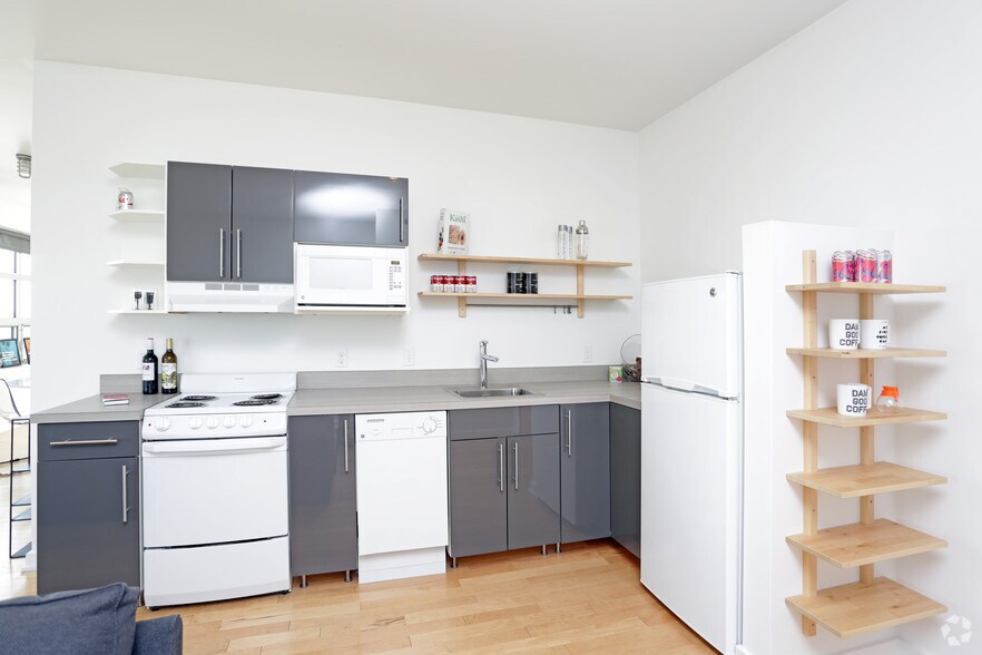 More Photos Of 1313 Cuming St, Omaha Apartments For Lease