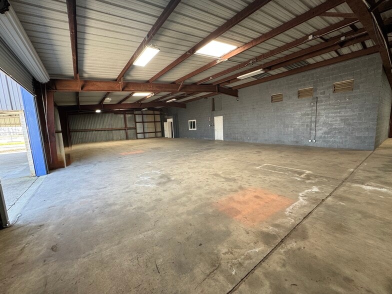 More Photos Of 3444 3rd Ave S, Texas City Manufacturing For Lease