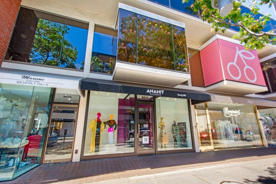 Primary Photo Of 9625-9647 Brighton Way, Beverly Hills Storefront Retail Office For Lease