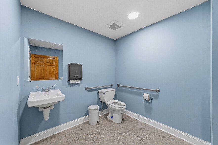 More Photos Of 333 Spotswood Englishtown Rd, Monroe Township Medical For Sale