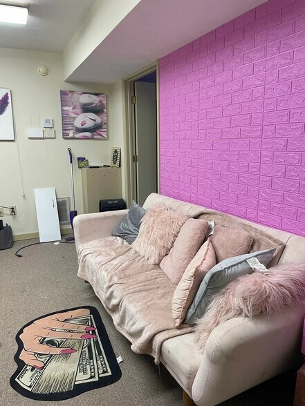 More Photos Of 5440 Executive Pl, Jackson Office For Sale