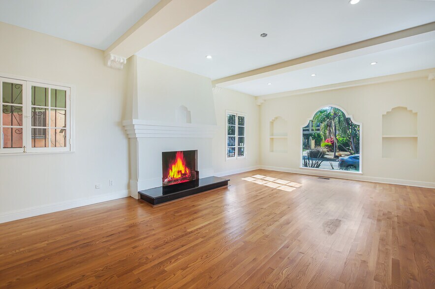 More Photos Of 1074 S Genesee Ave, Los Angeles Apartments For Sale