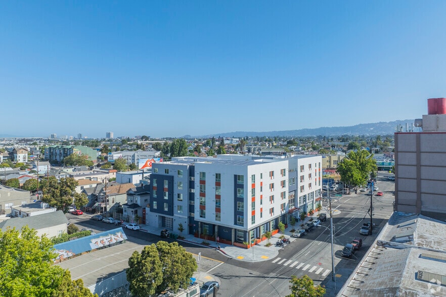 More Photos Of 775 W Grand Ave, Oakland Apartments For Lease