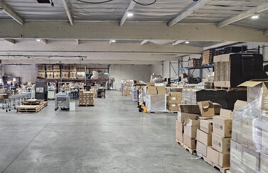 More Photos Of 15409 S Broadway, Gardena Manufacturing For Lease