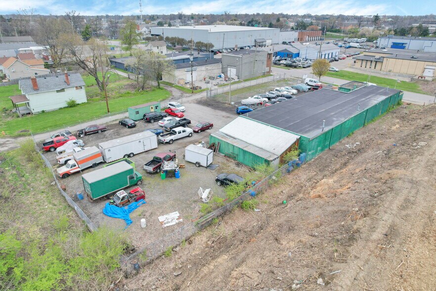 More Photos Of 1359 Essex Ave, Columbus Warehouse For Sale