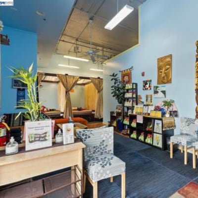 More Photos Of 727 San Pablo Ave, Albany Storefront Retail Residential For Sale