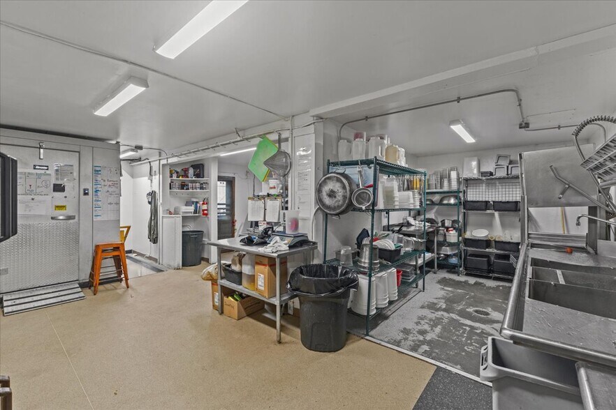 More Photos Of 454 Mountain Rd, Stowe Convenience Store For Sale