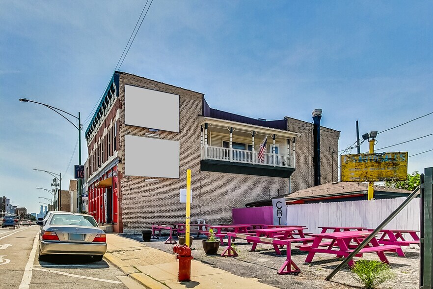 More Photos Of 2506-2508 N Clybourn Ave, Chicago Storefront Retail Residential For Sale
