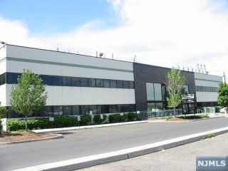 More Photos Of 725 River Rd, Edgewater Medical For Lease