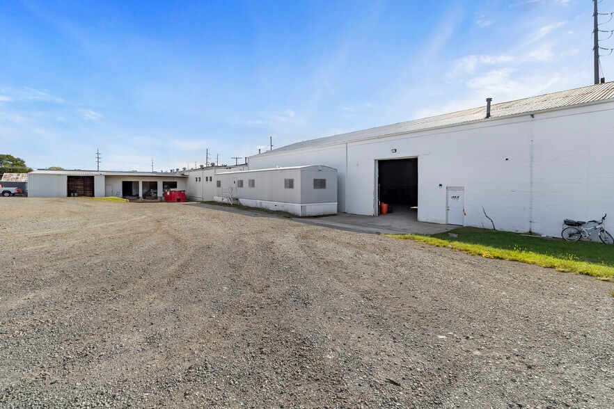 More Photos Of 510 Indianapolis Ave, Lebanon Warehouse For Sale