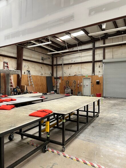 More Photos Of 428 N Curry St, Tehachapi Light Manufacturing For Lease