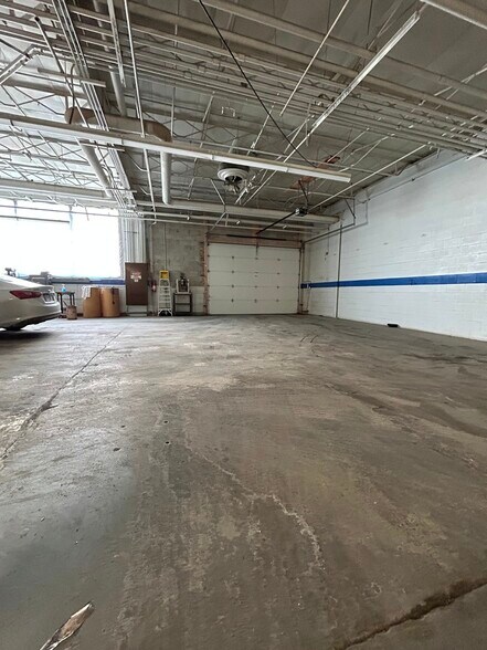 More Photos Of 6625 W Diversey Ave, Chicago Manufacturing For Lease