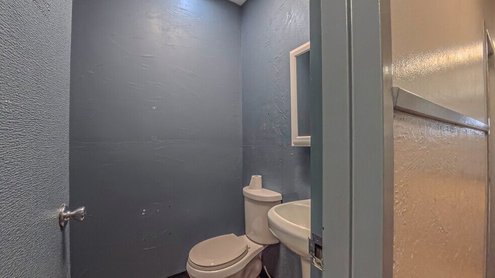More Photos Of 6111 W Amarillo Blvd, Amarillo Medical For Sale