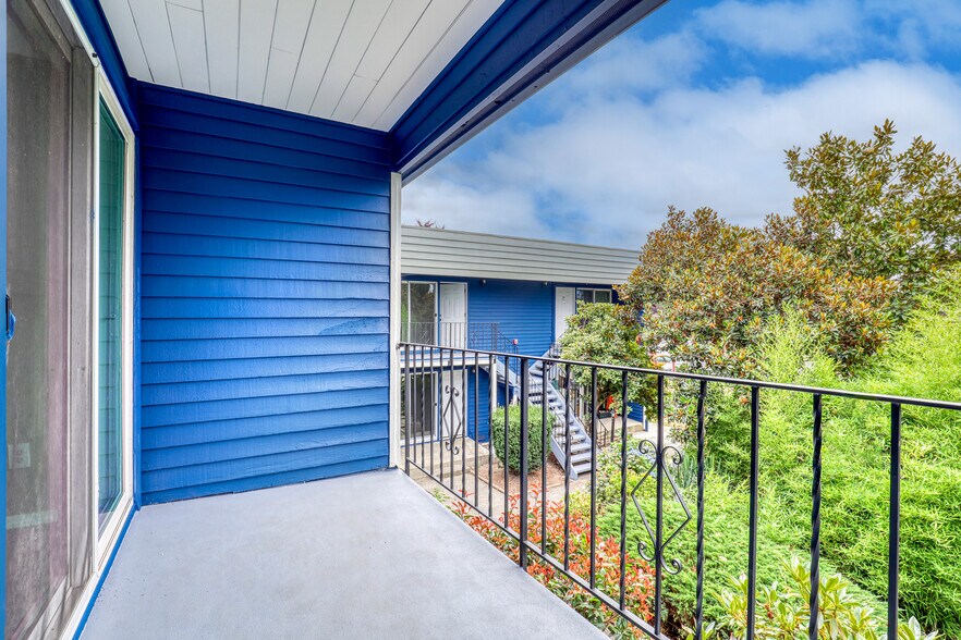 More Photos Of 720 Washington Ave N, Kent Apartments For Sale