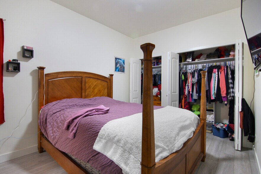 More Photos Of 120 Calgary Av, Penticton Apartments For Sale