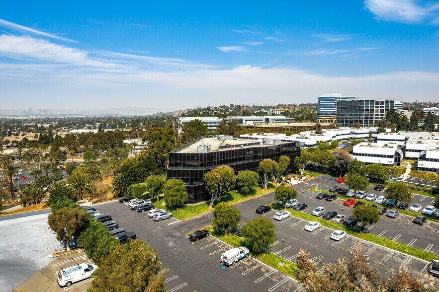 More Photos Of 6133 Bristol Pkwy, Culver City Office For Lease