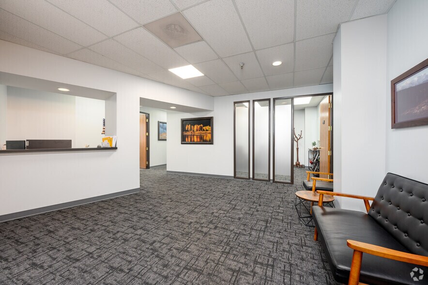 More Photos Of 8777 Purdue Rd, Indianapolis Office For Lease