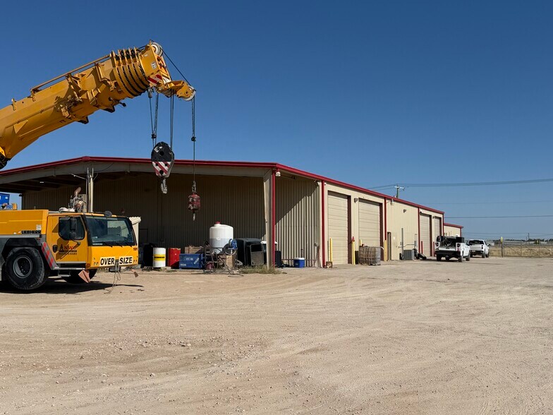 More Photos Of 2135 W Interstate 20, Odessa Manufacturing For Lease