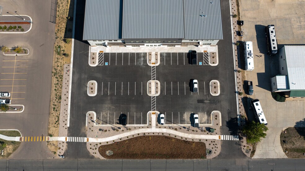 More Photos Of 7950 Miller Dr, Frederick Warehouse For Lease
