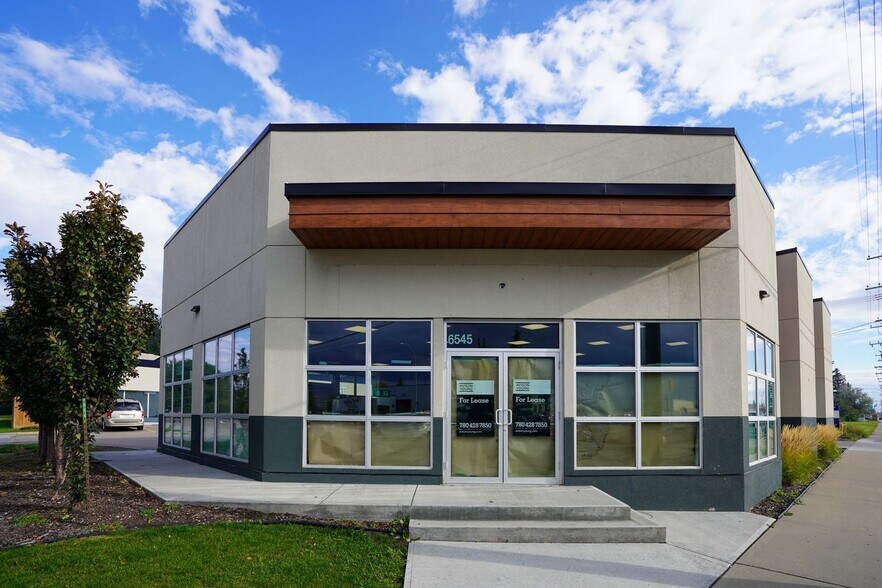 More Photos Of 6545A 99 St NW, Edmonton Service Station For Lease