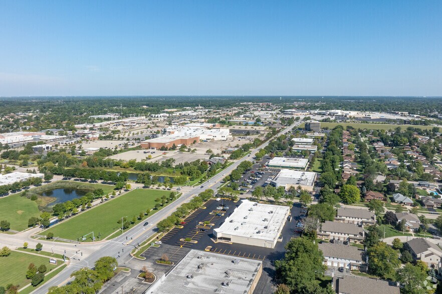 More Photos Of 15551-15567 94th Ave, Orland Park Unknown For Lease