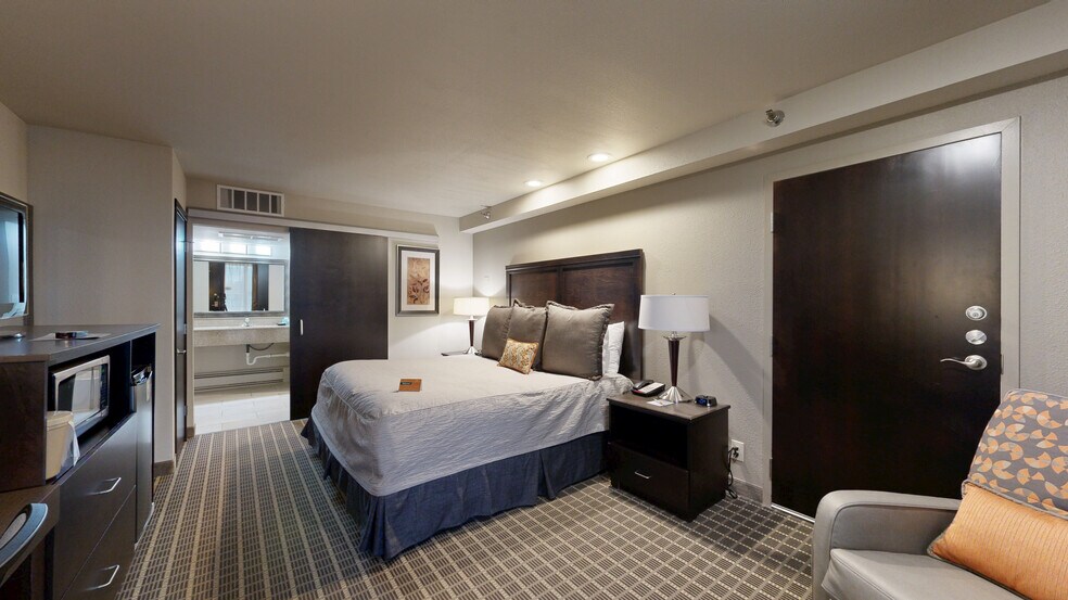 More Photos Of 1211 2nd St SW, Rochester Hospitality For Sale