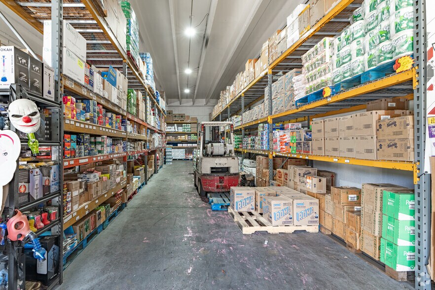 More Photos Of 960-990 NW 10th Ave, Fort Lauderdale Warehouse For Lease