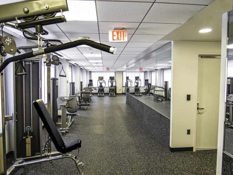 More Photos Of 51 Monroe St, Rockville Office For Lease