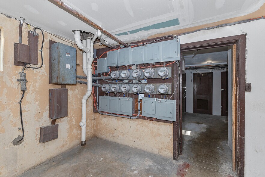 More Photos Of 6914 Montgomery Rd, Cincinnati Apartments For Sale