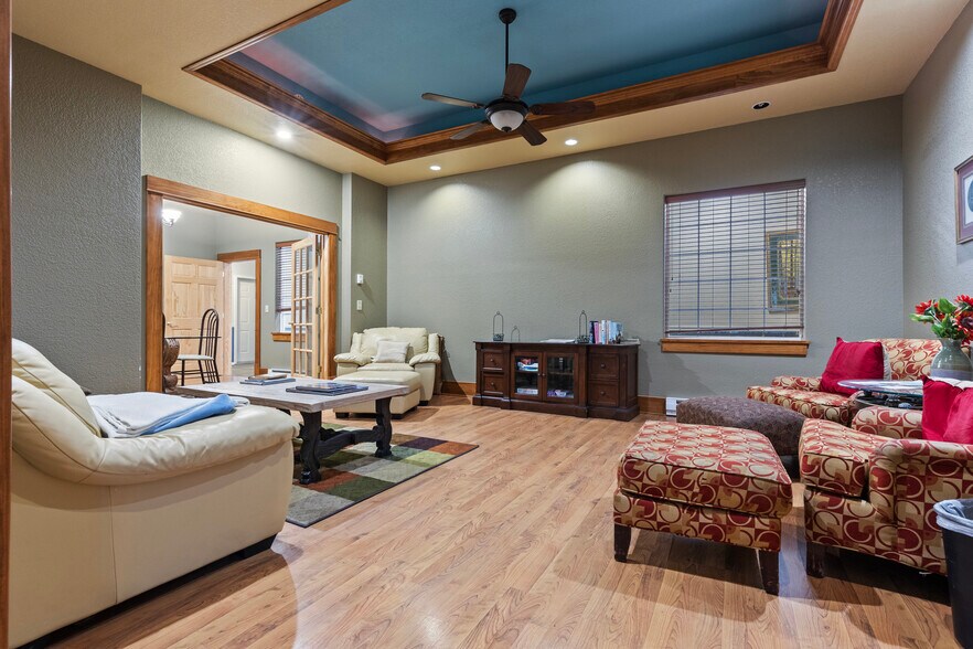 More Photos Of 603 N River St, Hot Springs Hotel For Sale