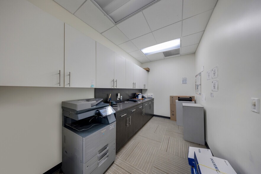 More Photos Of 2155 SW 22nd St, Miami Office For Lease