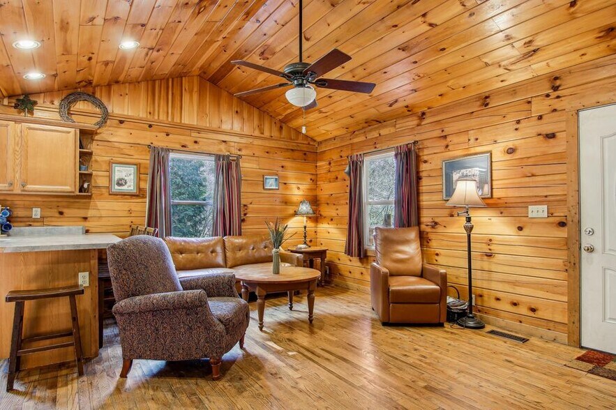 More Photos Of 33 Shepherds Creek rd, Bryson City Specialty For Sale