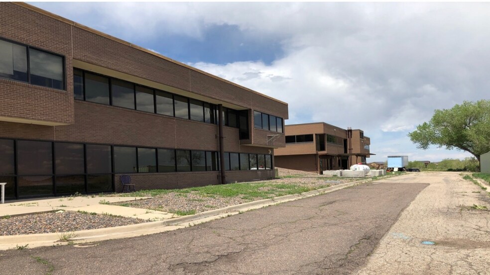 More Photos Of 5932-5934 McIntyre St, Golden Light Manufacturing For Sale