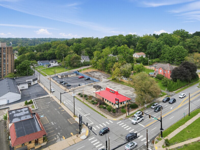 More Photos Of 305 N Jefferson St, New Castle Restaurant For Sale
