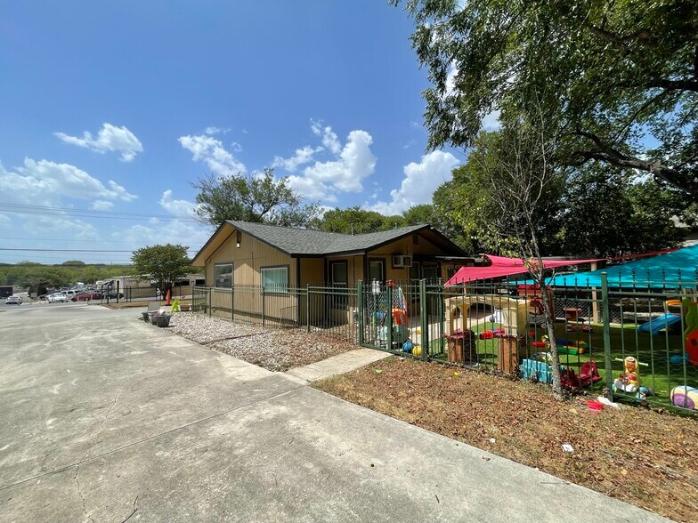 More Photos Of 4168 Stahl Rd, San Antonio General Retail For Sale