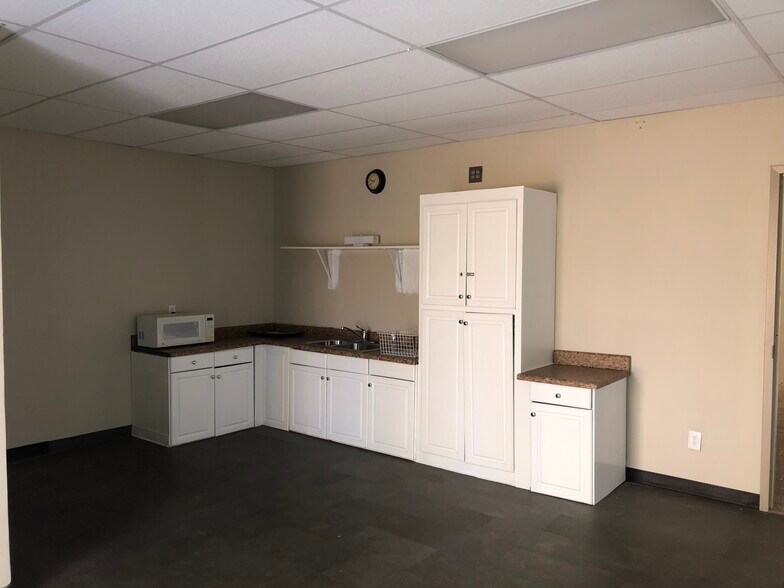 More Photos Of 2399 Lawrenceville Hwy, Lawrenceville Storefront Retail Office For Sale