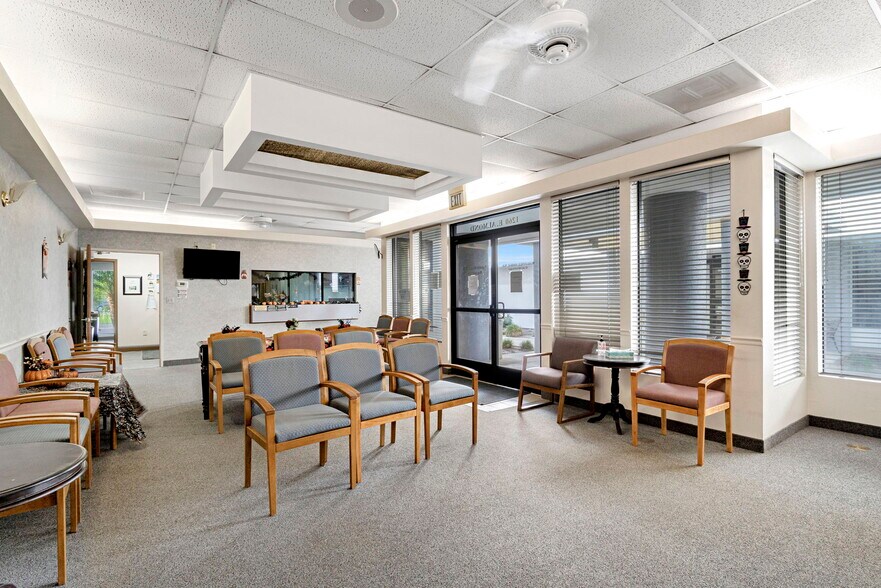 More Photos Of 1260 E Almond Ave, Madera Medical For Sale