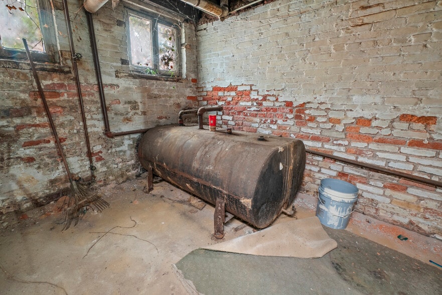 More Photos Of 2708 Maryland Ave, Baltimore Multifamily For Sale