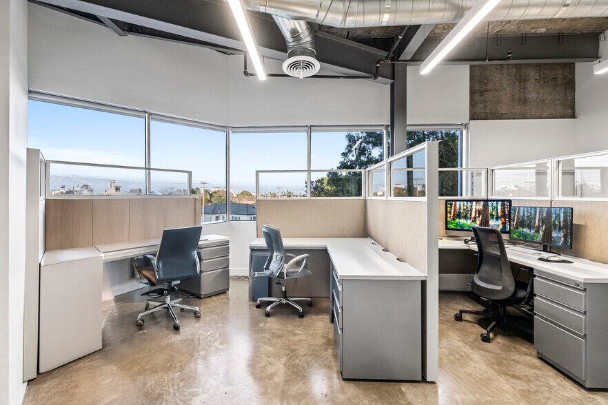 More Photos Of 400 S Beverly Dr, Beverly Hills Office For Lease