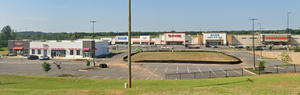 More Photos Of 1307 US Highway 231 S, Troy General Retail For Lease