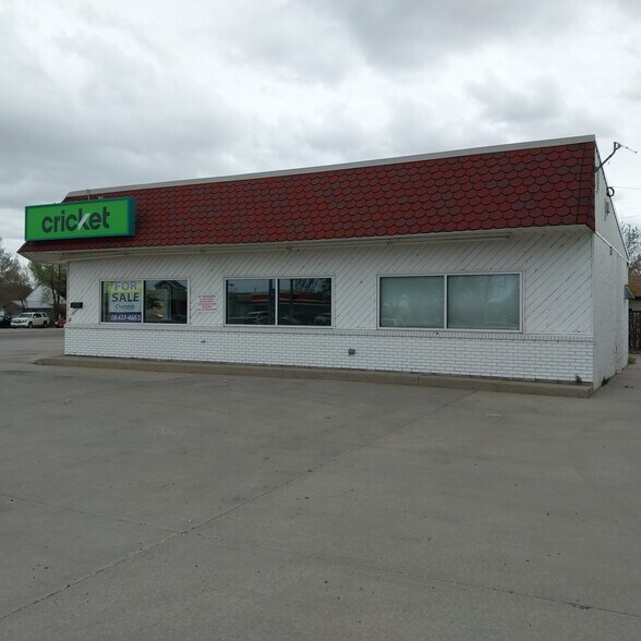 More Photos Of 202 W 27th St, Scottsbluff Freestanding For Sale