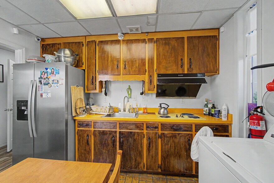 More Photos Of 71 Midtown Park W, Mobile Medical For Sale