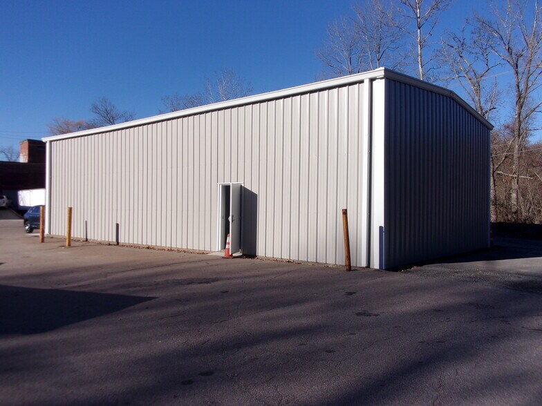 More Photos Of 60 New River Rd, Manville Light Manufacturing For Lease