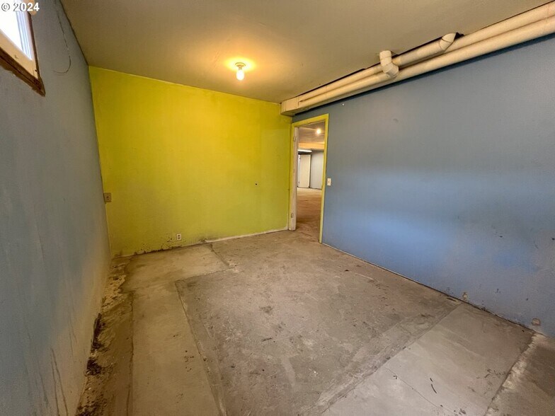 More Photos Of 1839 3rd St, Baker City Religious Facility For Sale