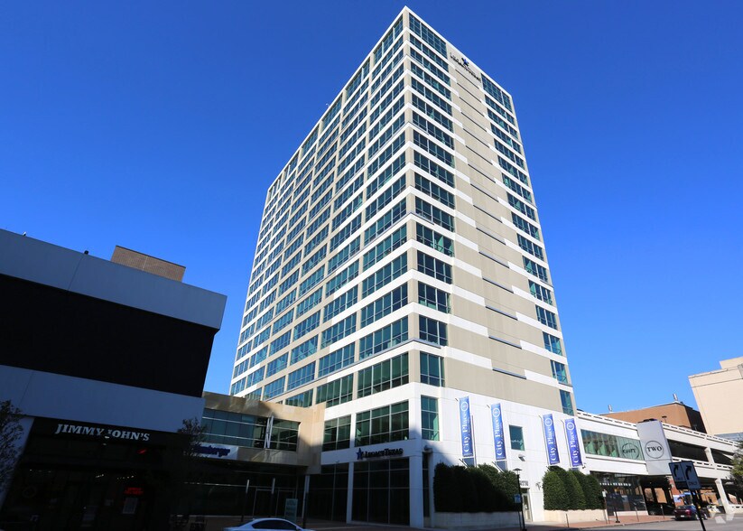 More Photos Of 100 Throckmorton St, Fort Worth Office For Lease