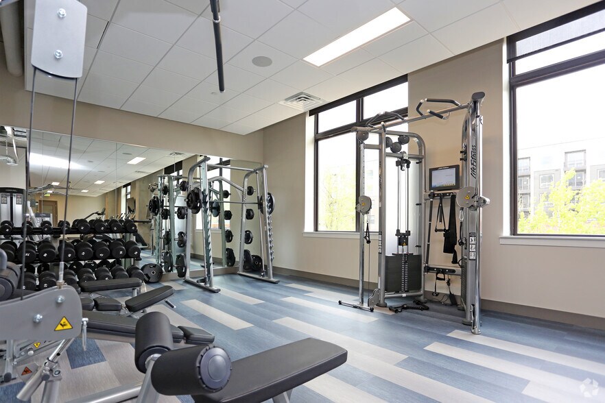 More Photos Of 115 wilcox St, Castle Rock Apartments For Lease