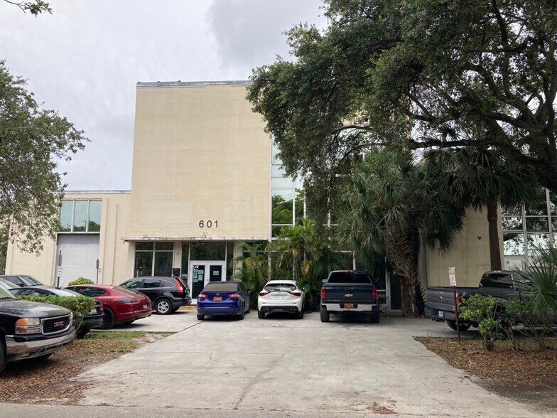 More Photos Of 601 NW 12th Ave, Pompano Beach Warehouse For Sale