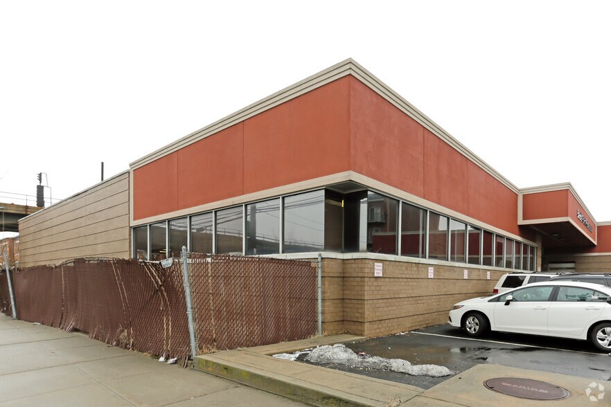 More Photos Of 230 Beach 102nd St, Rockaway Park Medical For Lease